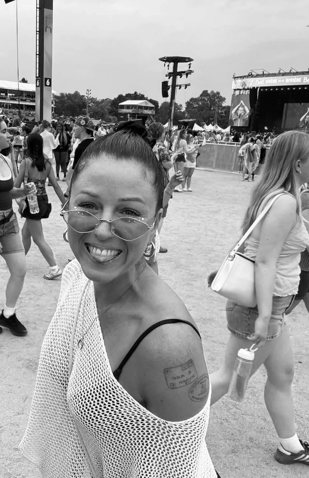 Kassandra Bigras souriante lors d’un festival